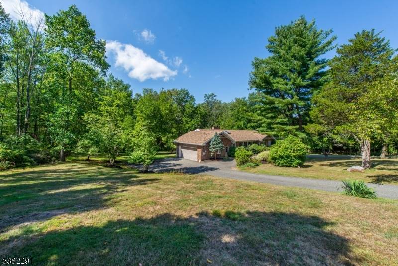 Welcome to your new home in Randolph, NJ !