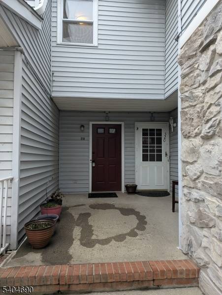 Beautiful 2 BR 1. 5 Bath With Full Basement, Freshly Painted All Brand New Appliances STOVE, REFRIGERATOR, Dish Washer Washer Dryer 2025 Bright Unit Offers Large Living Room Spacious Bedrooms ...