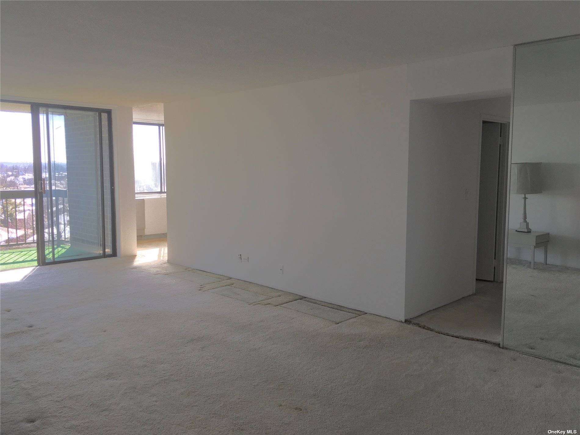 LARGE CORNER APARTMENT IN GATED COMMUNITY DOORMAN HEALTH FITNESS CENTER POOL TENNIS COURTS RESTAURANT ON PREMISES PLUS SO MUCH MORE.
