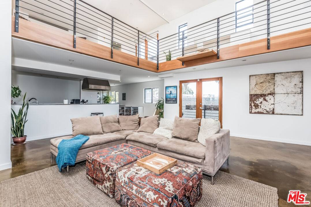 1113 Electric Ave 1BR Marina Del Rey La