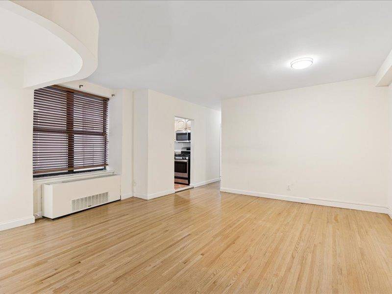 ? RARE CONDO in Inwood ! !