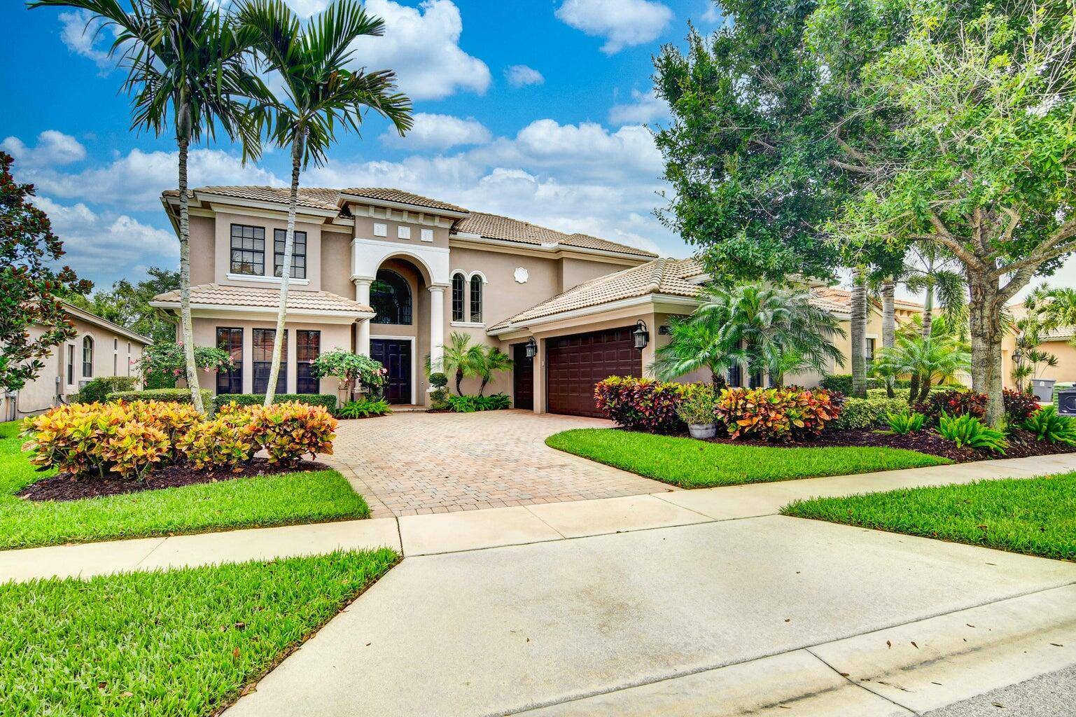 Owner willing to entertain a lease with an option to Buy.