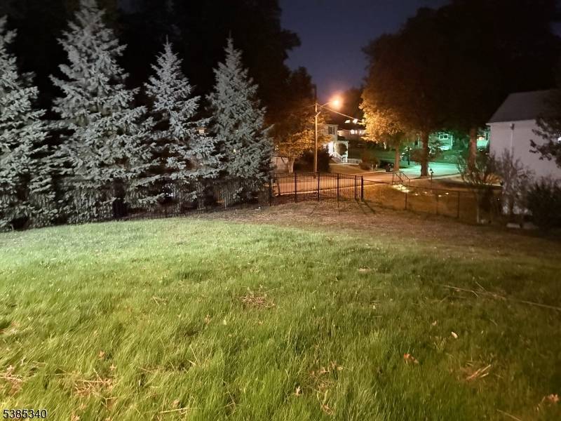 RARE OPPORTUNITY TO BUILD YOUR OWN HOME EXACTLY THE WAY YOU WANT IN THE DESIRABLE REDWOOD SECTION OF WEST ORANGE.