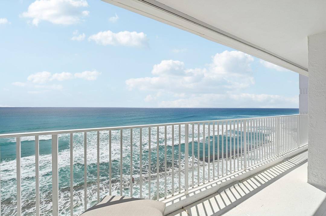 Step into this light filled 2 bedroom, 2 bath condo and be greeted by panoramic, unobstructed ocean views that stretch across the horizon.