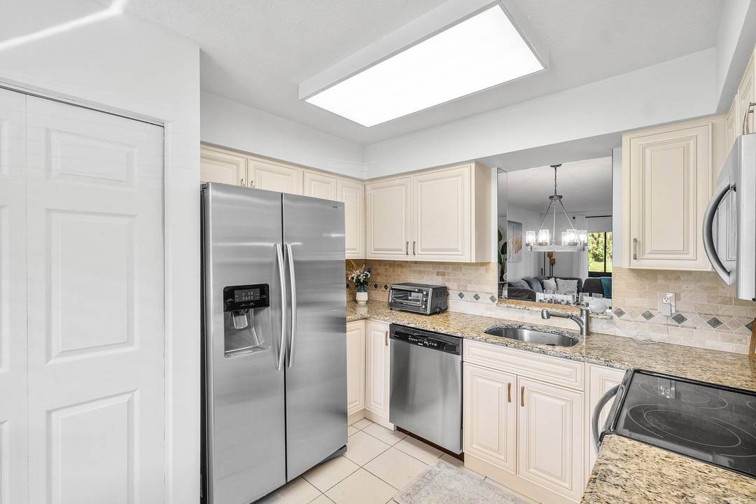7321 Amberly Lane 108, Delray Beach, FL 33446