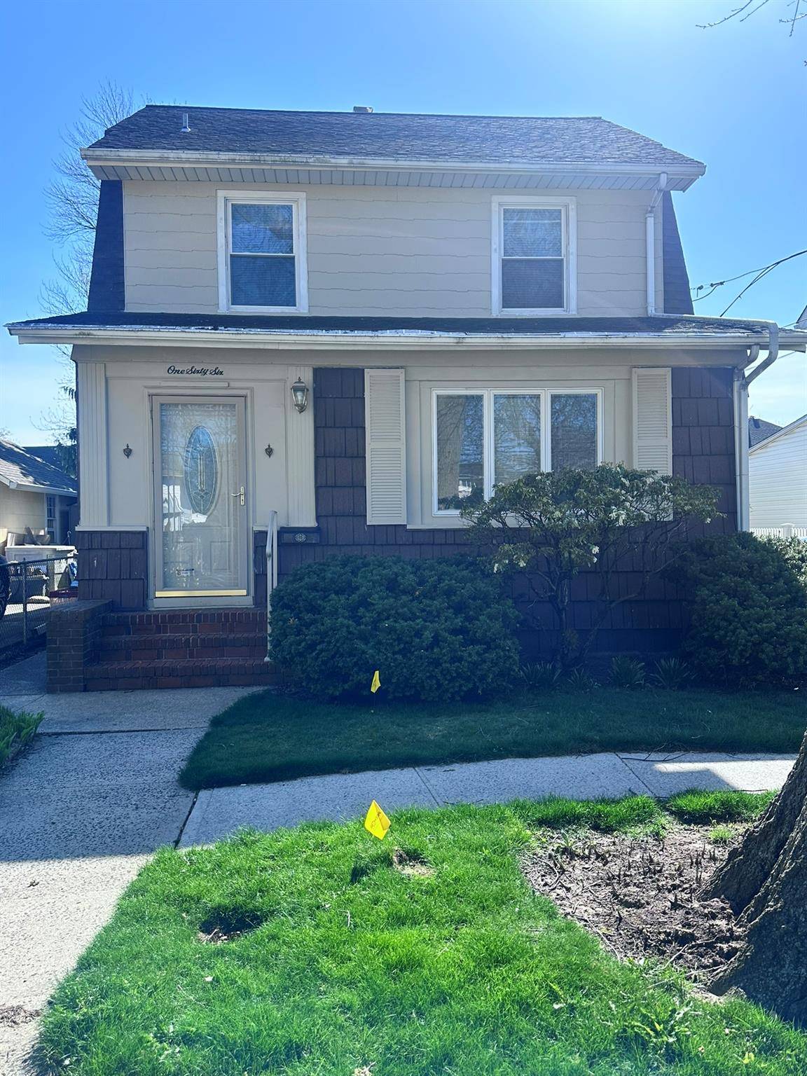 Discover the perfect opportunity to own a spacious 4 Br 2 Full Bath Colonial in the Franklin Square !