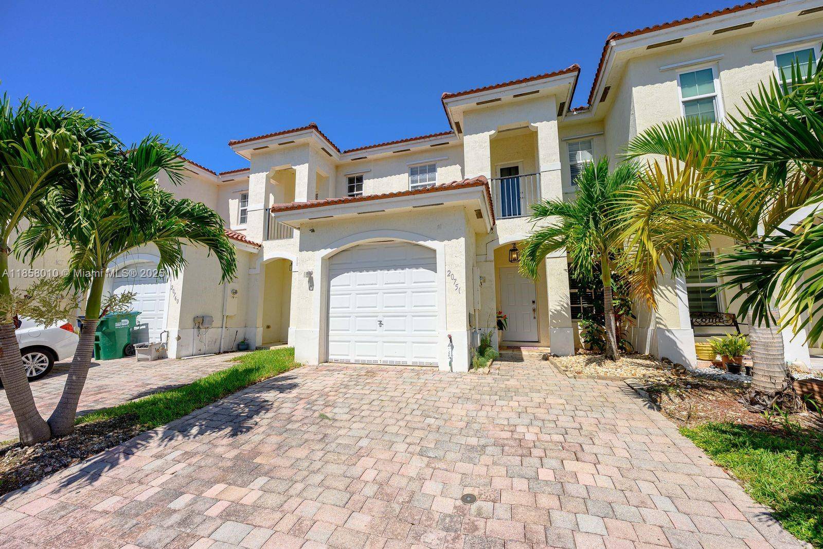 Welcome to Saga Bay ! This beautiful townhouse features 3 bedrooms, 2.
