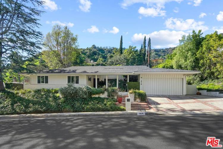 1919 San Ysidro Dr 3BR Beverly Hills Post Office | B.H.P.O. La