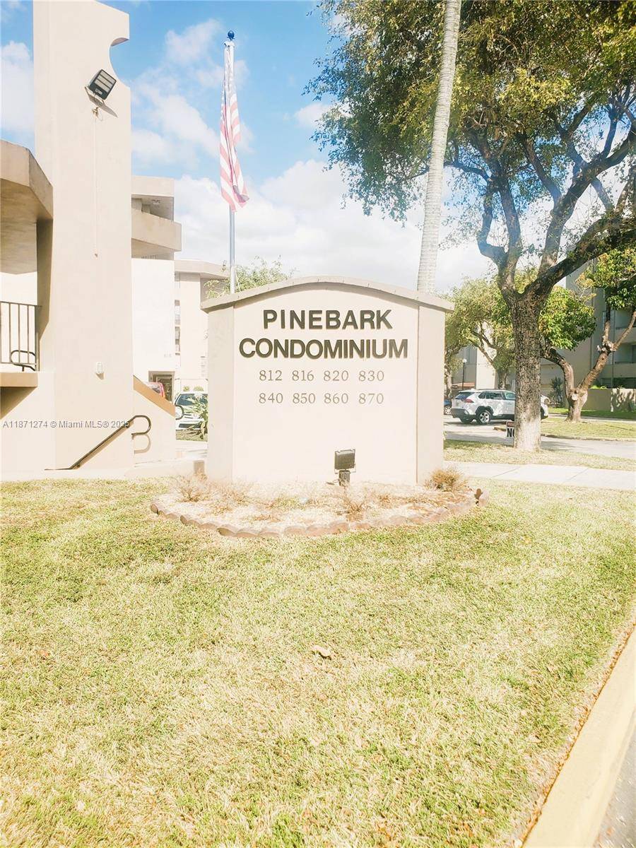 This thoroughly remodeled and rare 1, 433 sq.