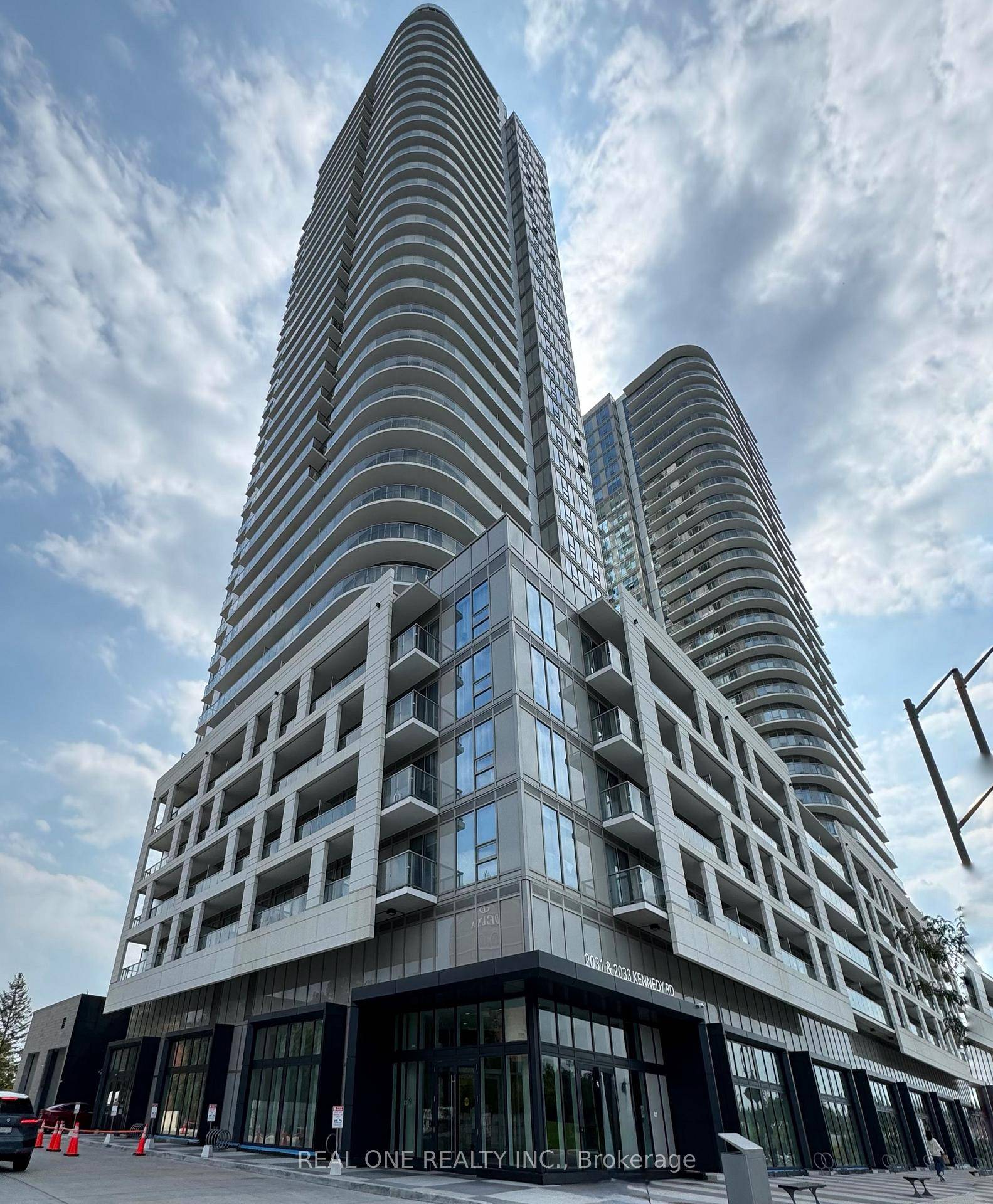 Luxury, Practical amp ; Functional Layout 1 Br Den Unit 545sqft 60 sqft In K Square Condos for rent.