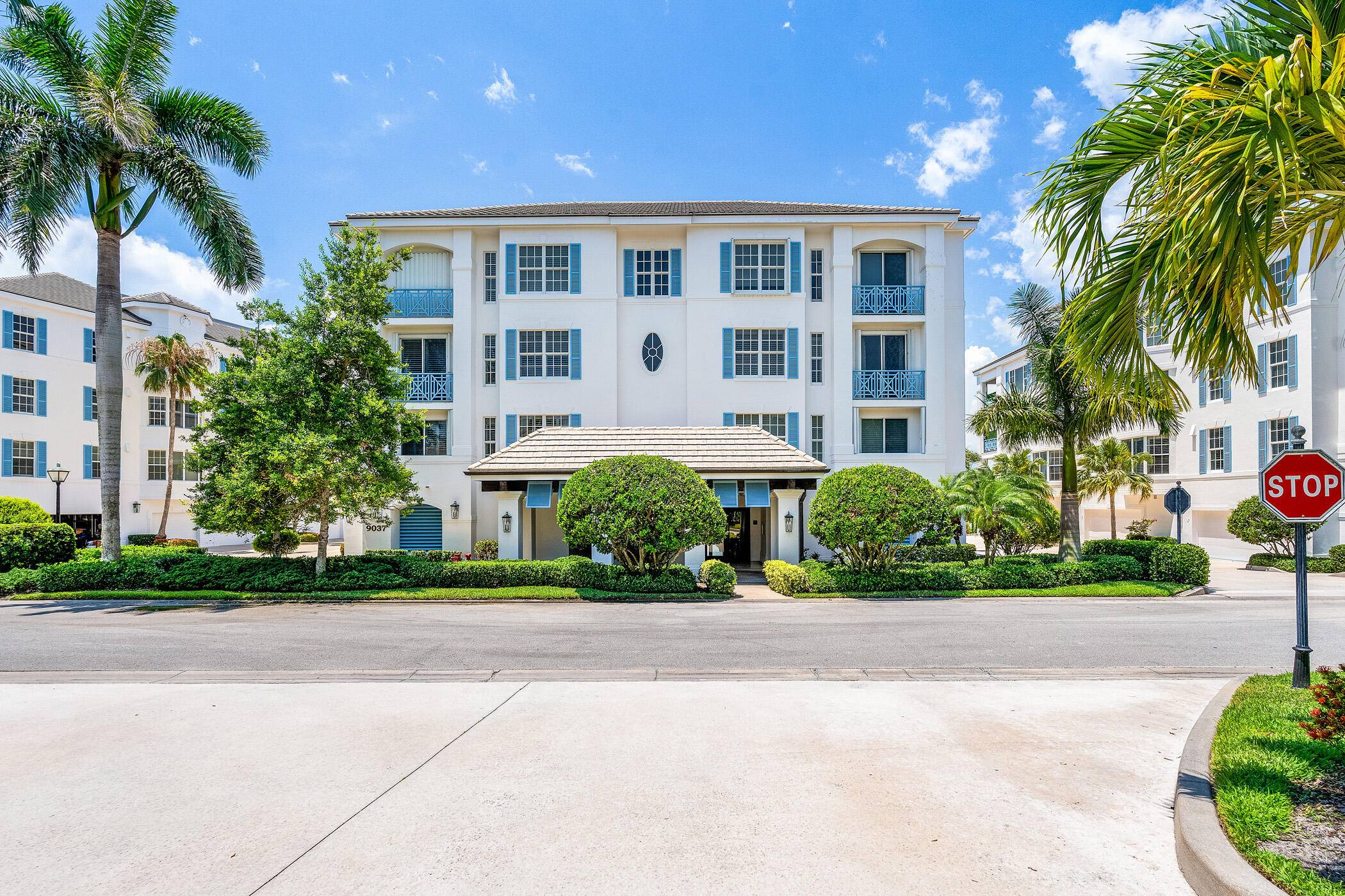 Elegant condo offers unobstructed views of Indian River Intracoastal waterway.