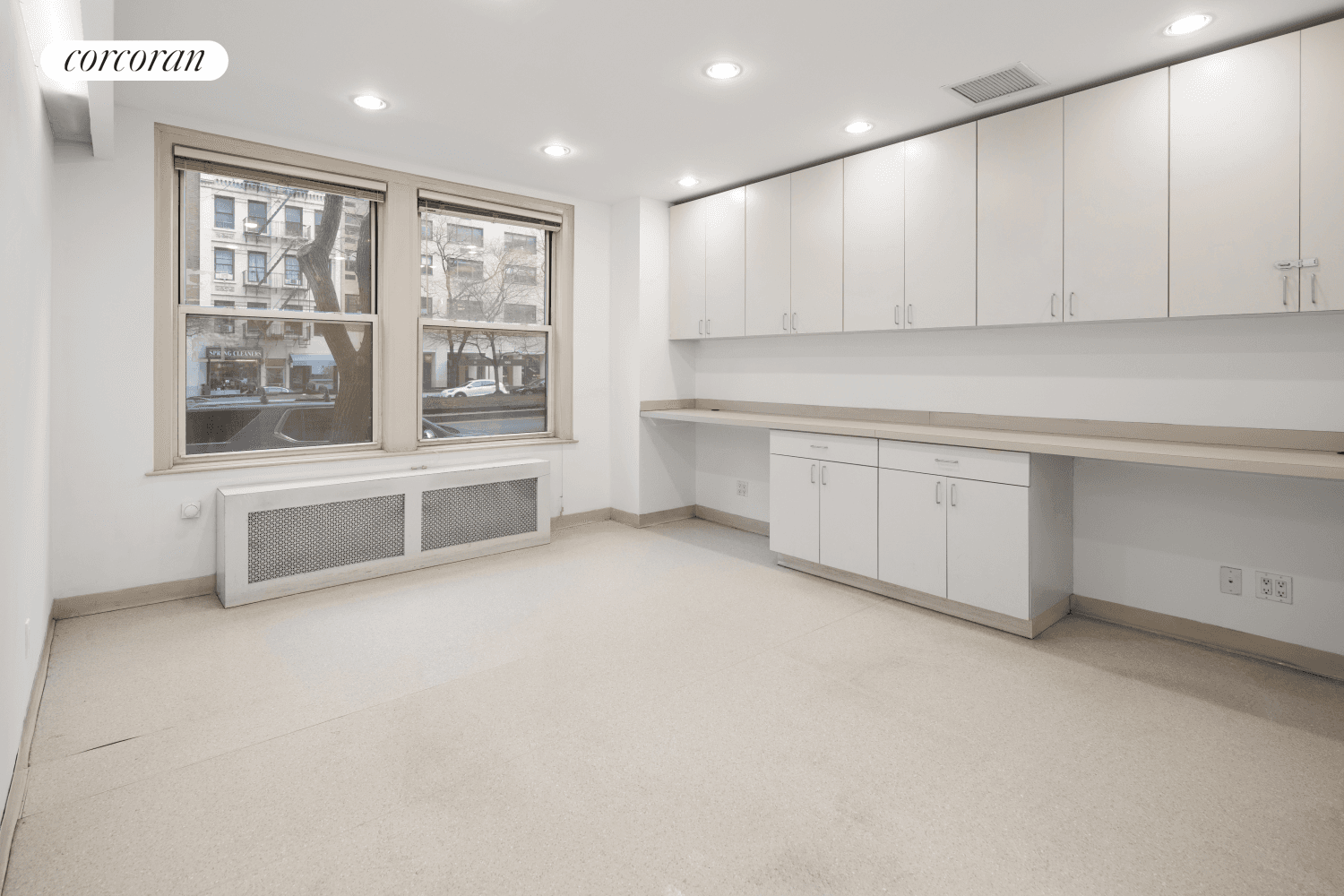 Prime Park Avenue office with a private street entrance and endless opportunities.