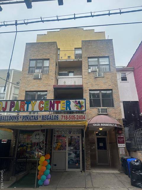 Huge 6 unit apartment building in the heart of Corona Queens.