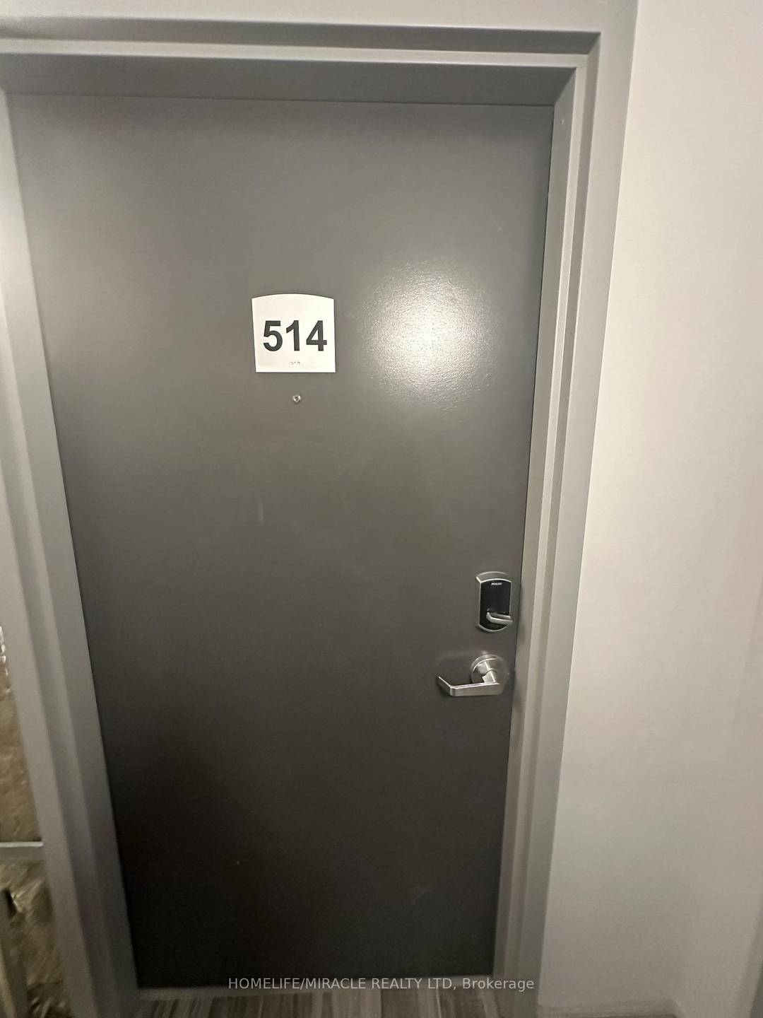 Modern 1 Bedroom Condo for Rent Prime Waterloo Location !