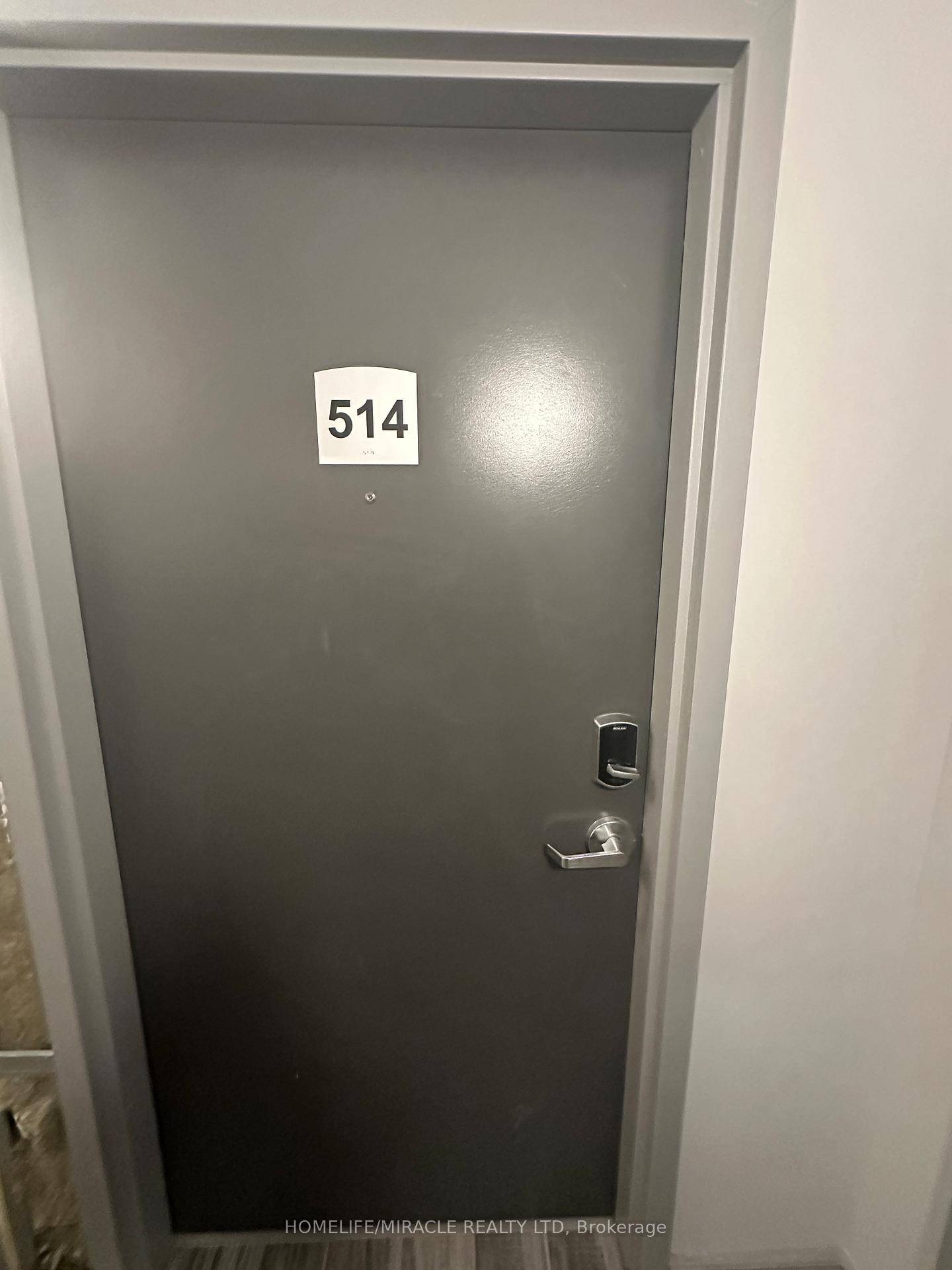 Modern 1 Bedroom Condo for Rent Prime Waterloo Location !