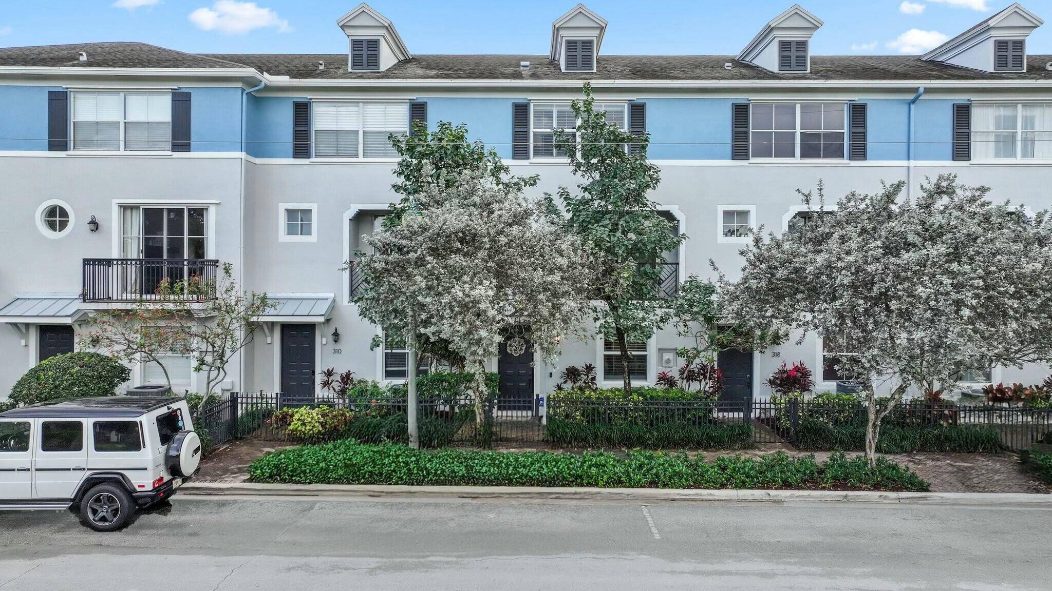 Atlantic Grove is one of Delray Beach's greatest gated townhouse communities.