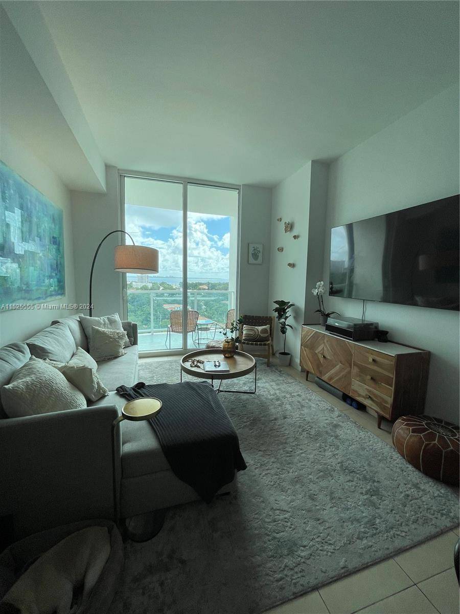 Welcome to the heart of The Roads, this 2 bedroom, 2 bathroom condo located in the well known Nordica building.