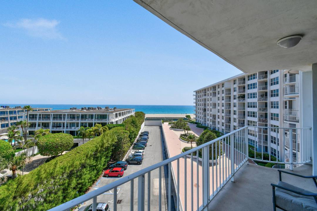 A Rare Oceanfront Treasure in Palm BeachThis exceptional THREE BEDROOM, THREE BATH residence is the only home of its kind in the building since 2022 a truly rare offering.