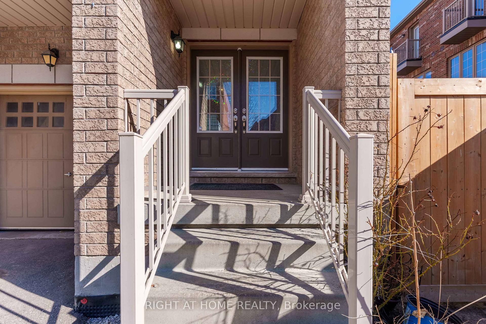An absolutely beautiful end unit townhouse, functioning just like a semi detached, located in a highly desirable area of Brampton.
