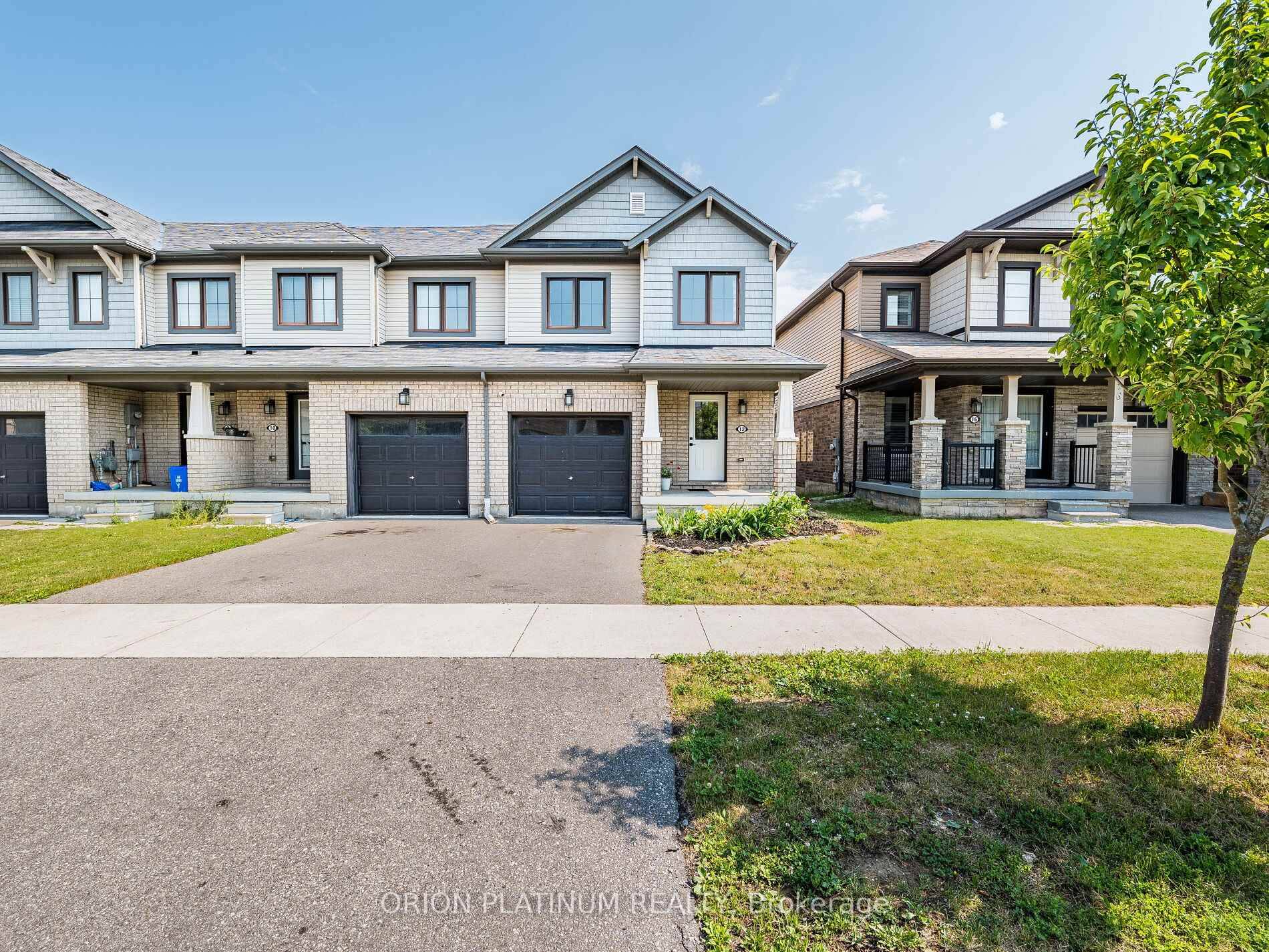 Welcome to 12 Bradshaw Drive, a rare and stunning Chelsea End Unit Townhome in the heart of Stoney Creek offering 3 2 Bedrooms and 3.