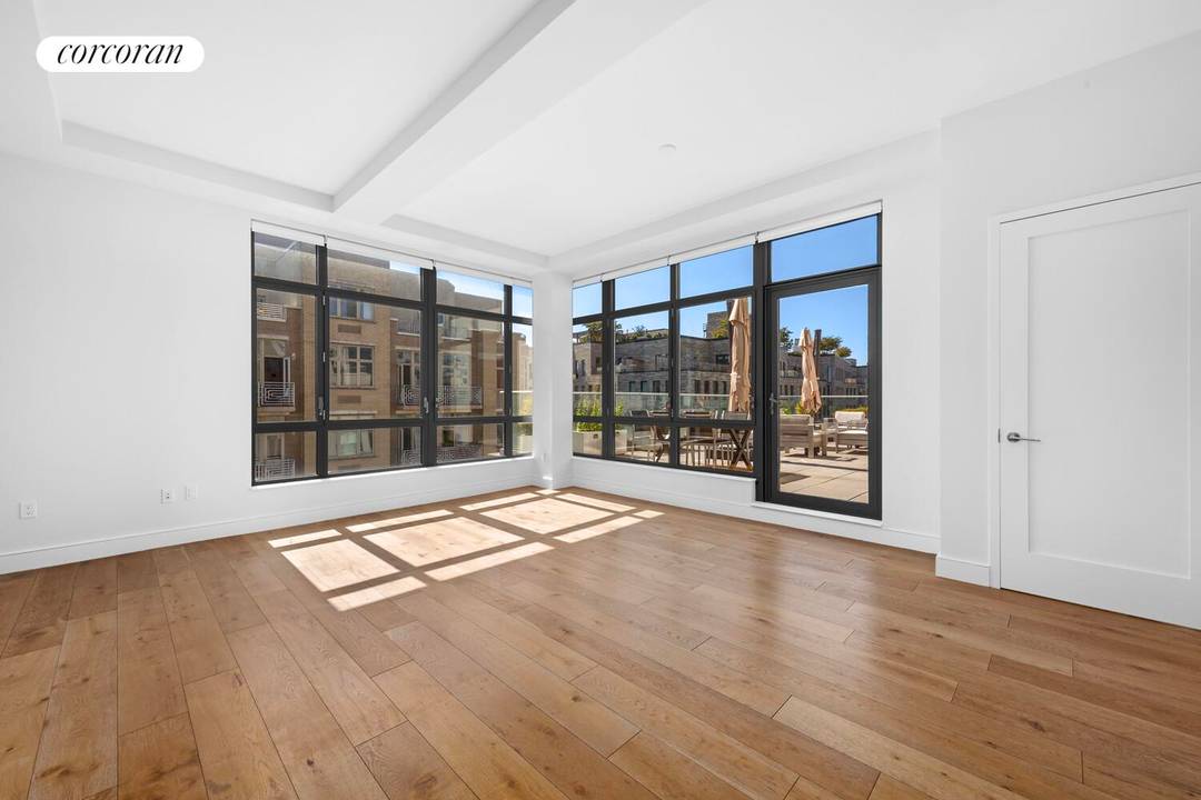 Penthouse 5C at 147 Hope Street is a rare Williamsburg gem a 1, 466 sq.