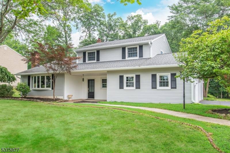 Prepare to be captivated by this picture perfect 4 bedroom, 2.