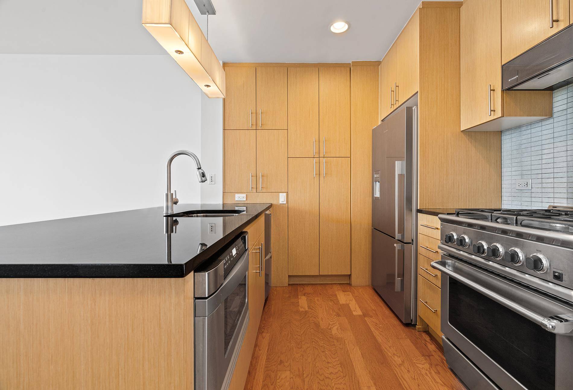 This gorgeous one bed is truly a rare gem.