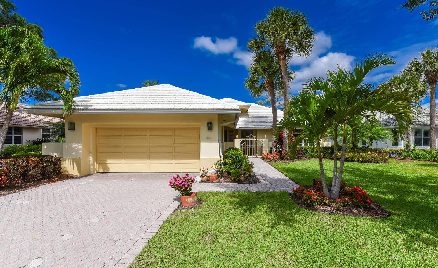 Willoughby Golf Club, Stuart FL named in the top 10 Best Florida Retirement Communities.