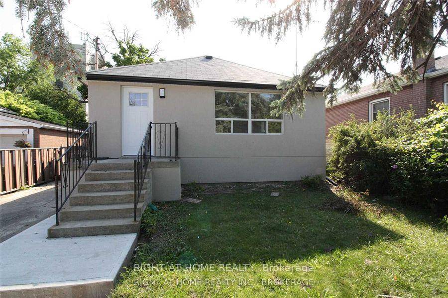 Main Level Apartment For Lease In The Family Neighbourhood Offers Tons Of Space For The Family.