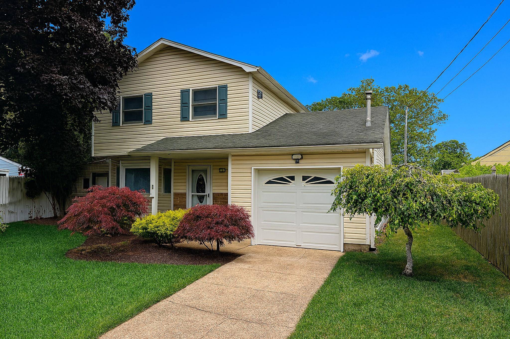Welcome to 41 Broadway in Shirley !