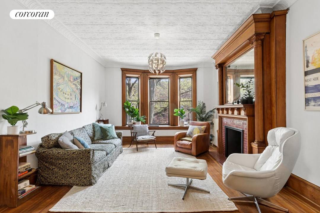 Apartment 2L on beautiful 3rd Street offers a rare combination of historic detail, generous scale, and everyday convenience with its three bedrooms, two full bathrooms, and in unit washer dryer.