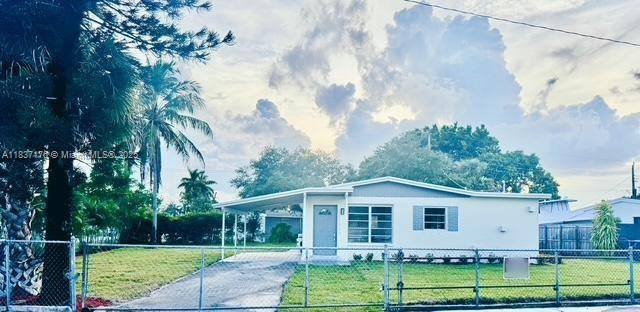 Fully renovated showstopper in the heart of Miami Gardens !