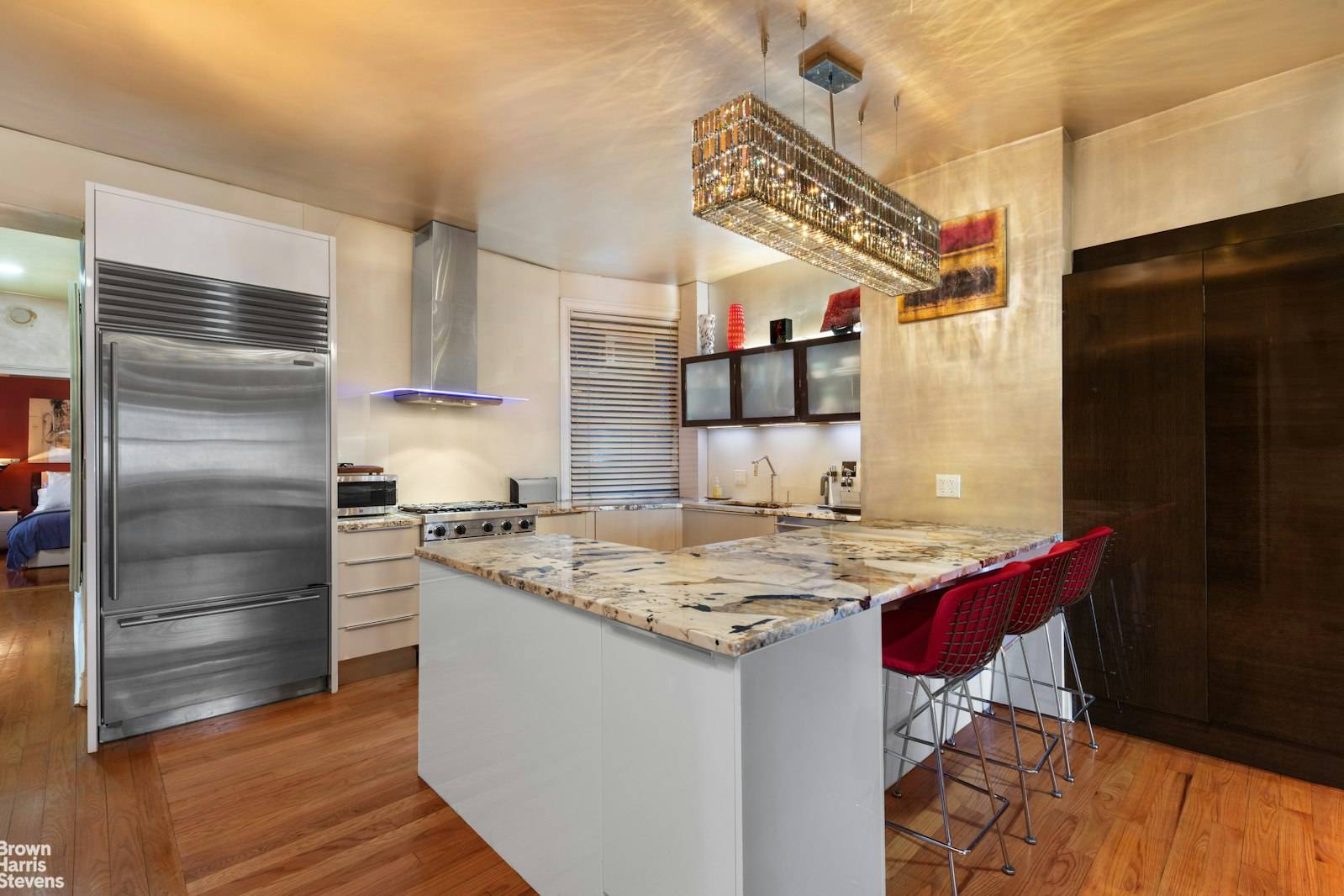 Location, Space and Value Showcase your artwork in the spacious living and dining Great Room with open northern exposures that allows sunlight to stream through the tall, over sized windows ...