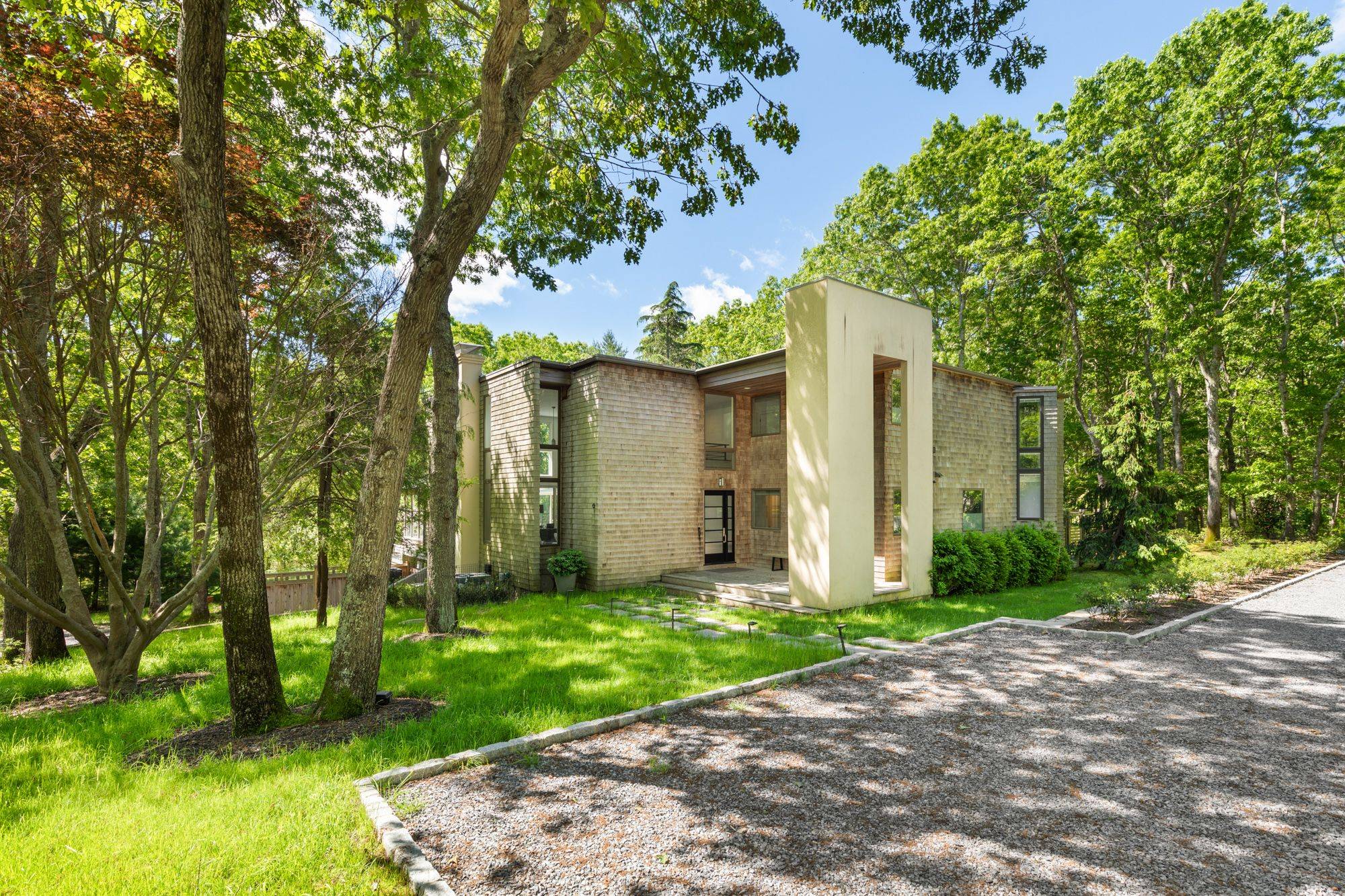 East Hampton Modern for Summer Rental!