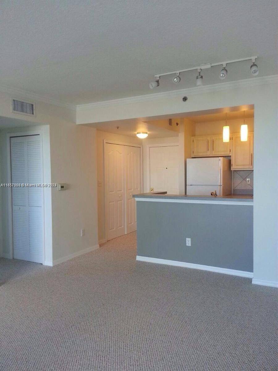 Spacious and Bright 1 Bedroom, 1 Bathroom condo.