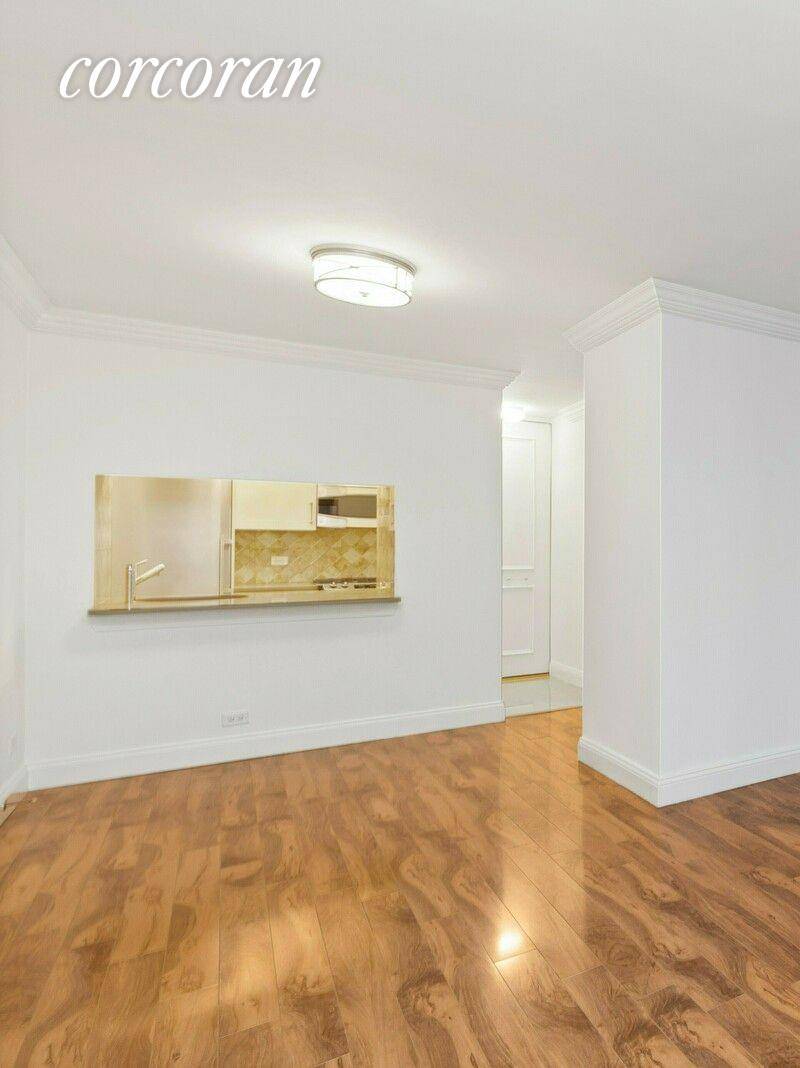 This South facing 1BR 1BA unit features a generously proportioned living space and hardwood floors.