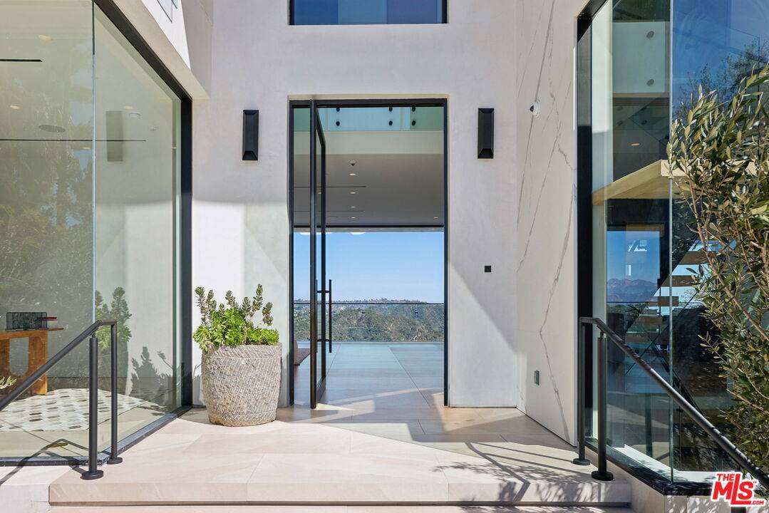 2180   Stradella Rd 8.0 Bel Air LA