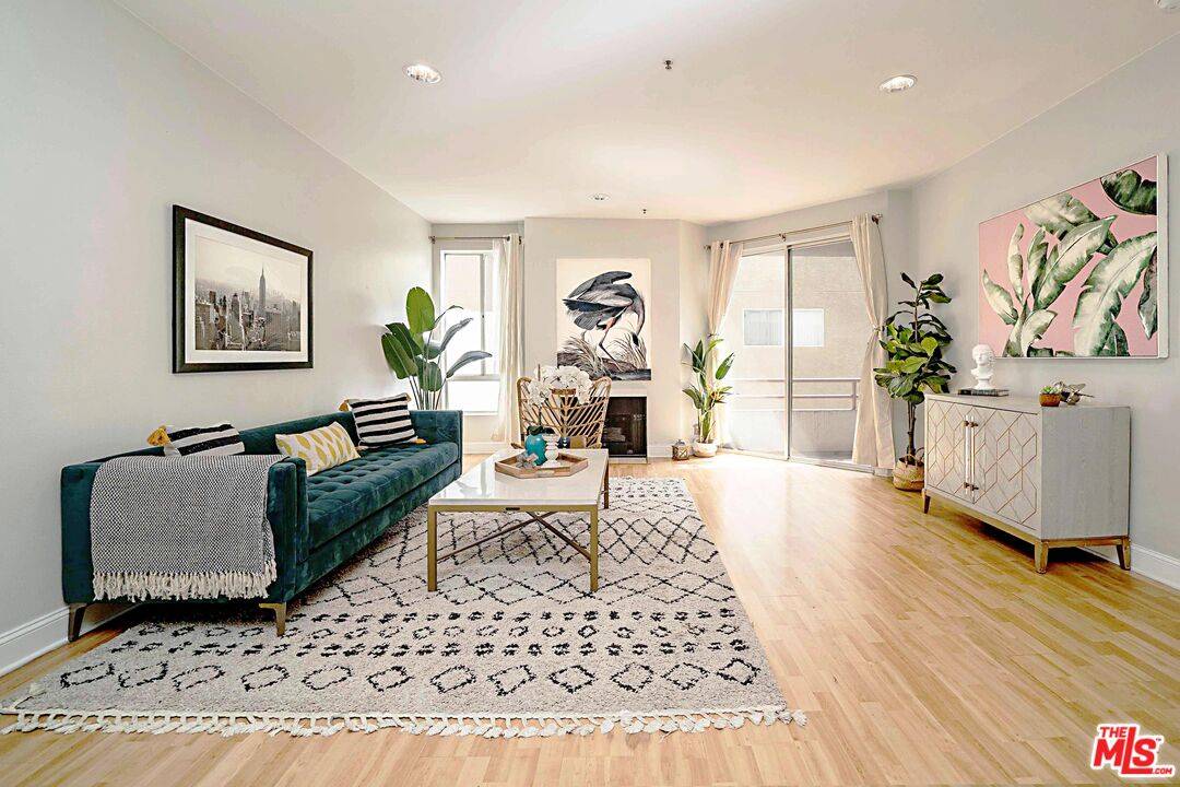 500  S Berendo St 1BR La