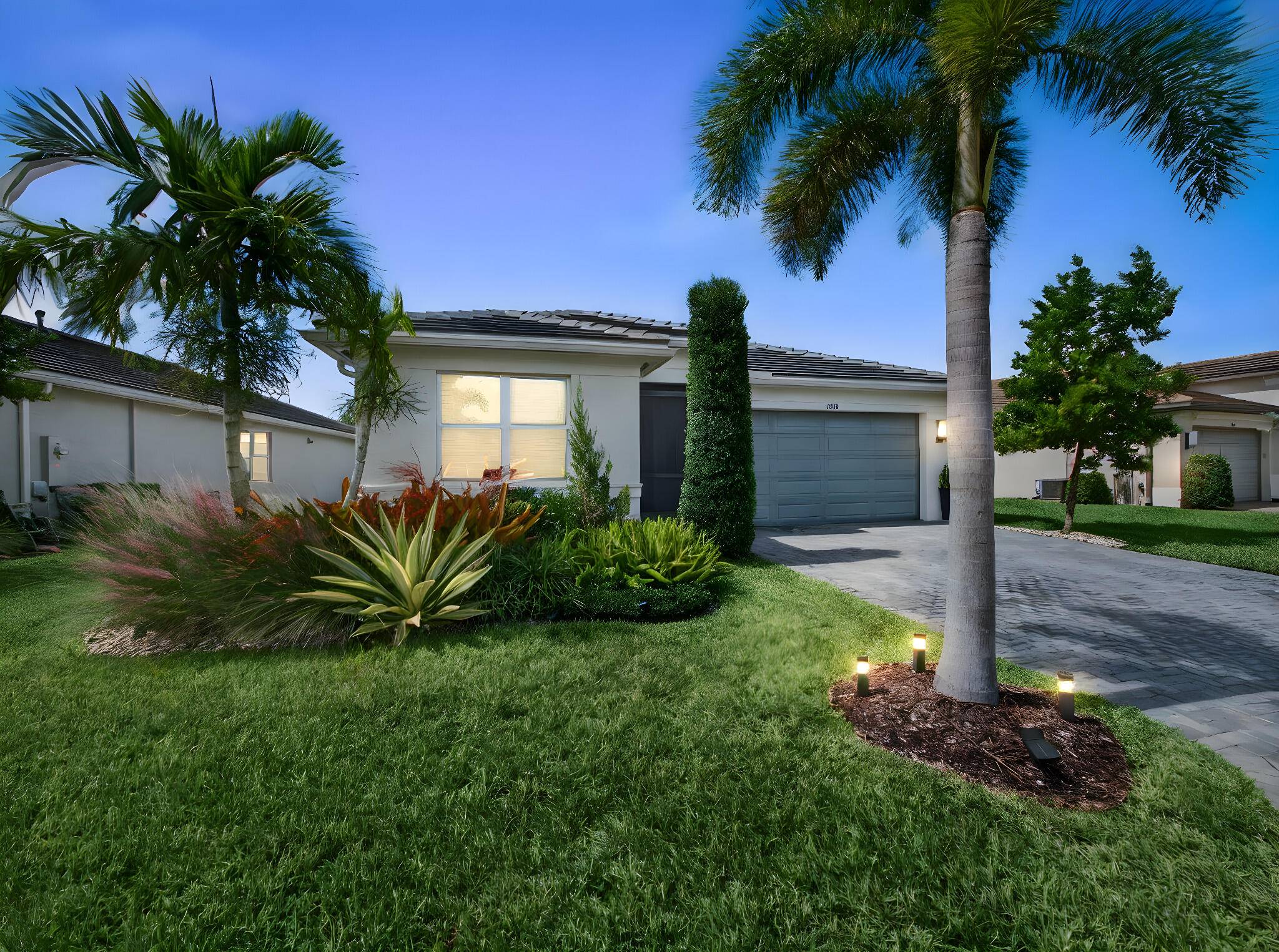 Welcome to this impeccably upgraded 2 bedroom plus den that can be converted into a bedroom, 2 bathroom lakefront home located in the highly sought after Valencia Grove at Riverland ...