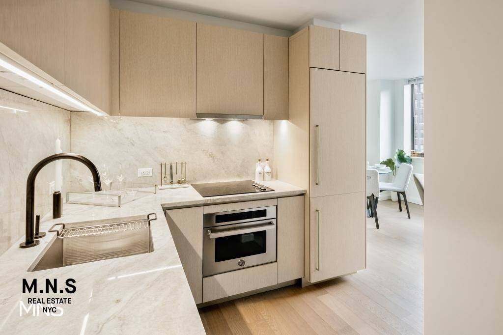 This unit is a renovated one bedroom at The Grove, in prime Chelsea nestled between 7th and 8th Avenues on West 19th Street.