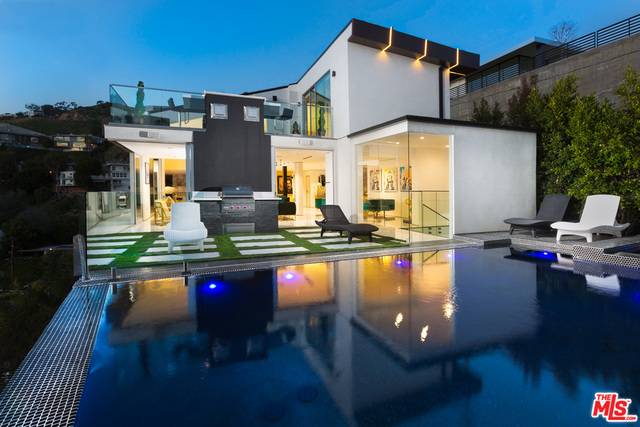 1623  VIEWMONT DR 6BR Sunset Strip La