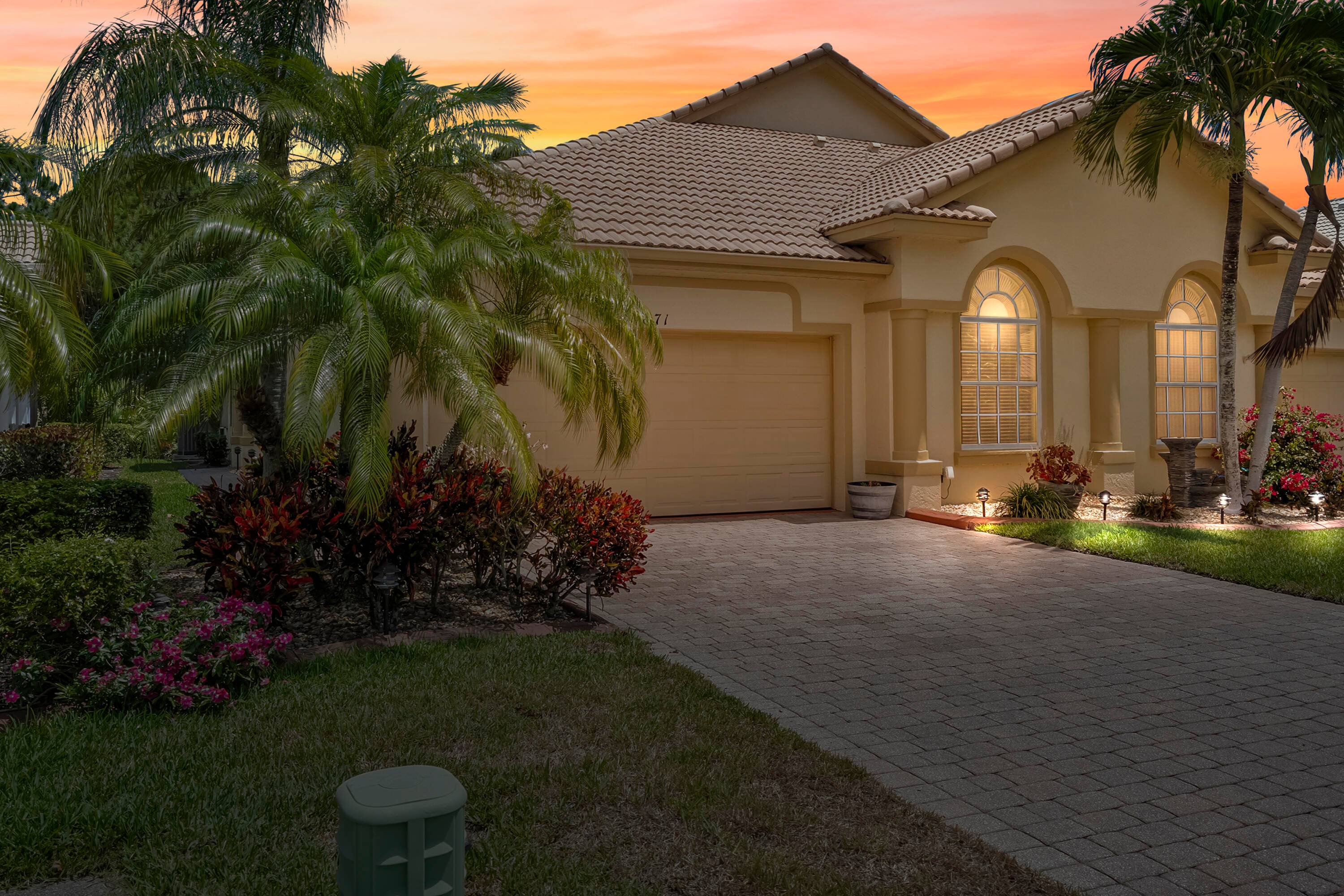 This beautifully maintained 3 bedroom, 2 bath villa with a 2 car garage is nestled in the highly sought after, gated community of Jensen Beach County Club.