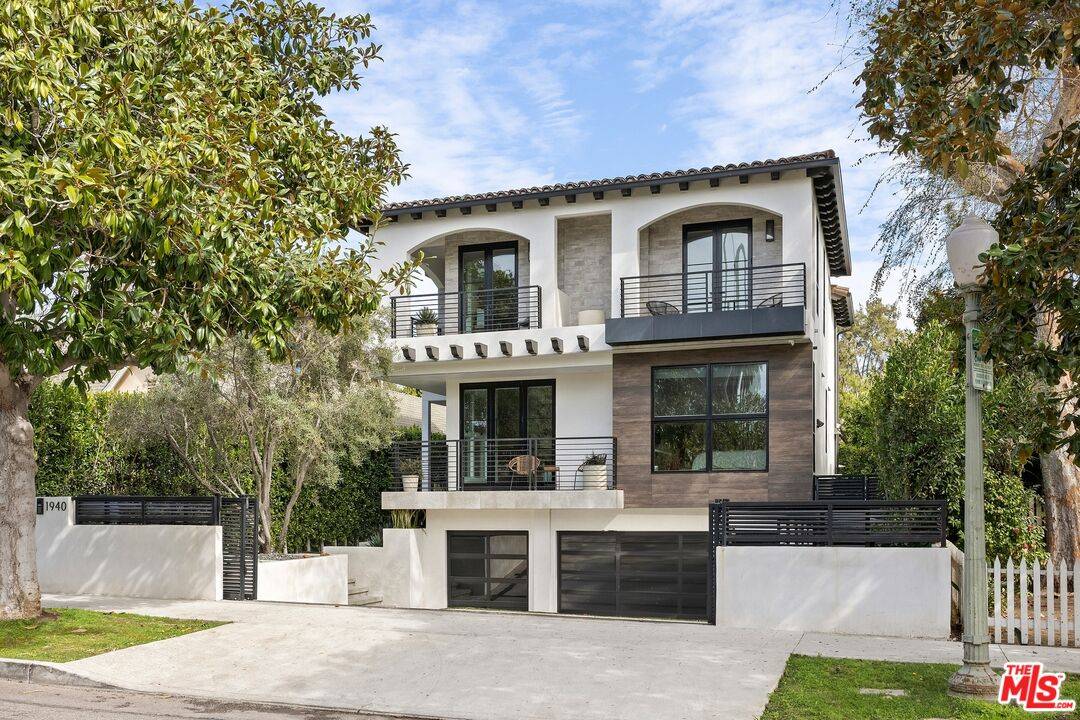 1940 Kelton Ave 5BR Beverlywood La