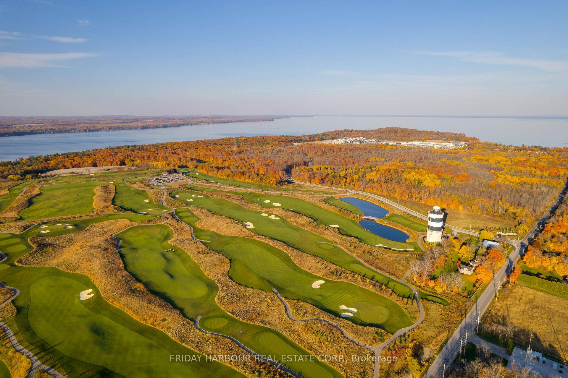 Welcome to SUNNSEEKER, Friday Harbour Resorts Newest Condo !