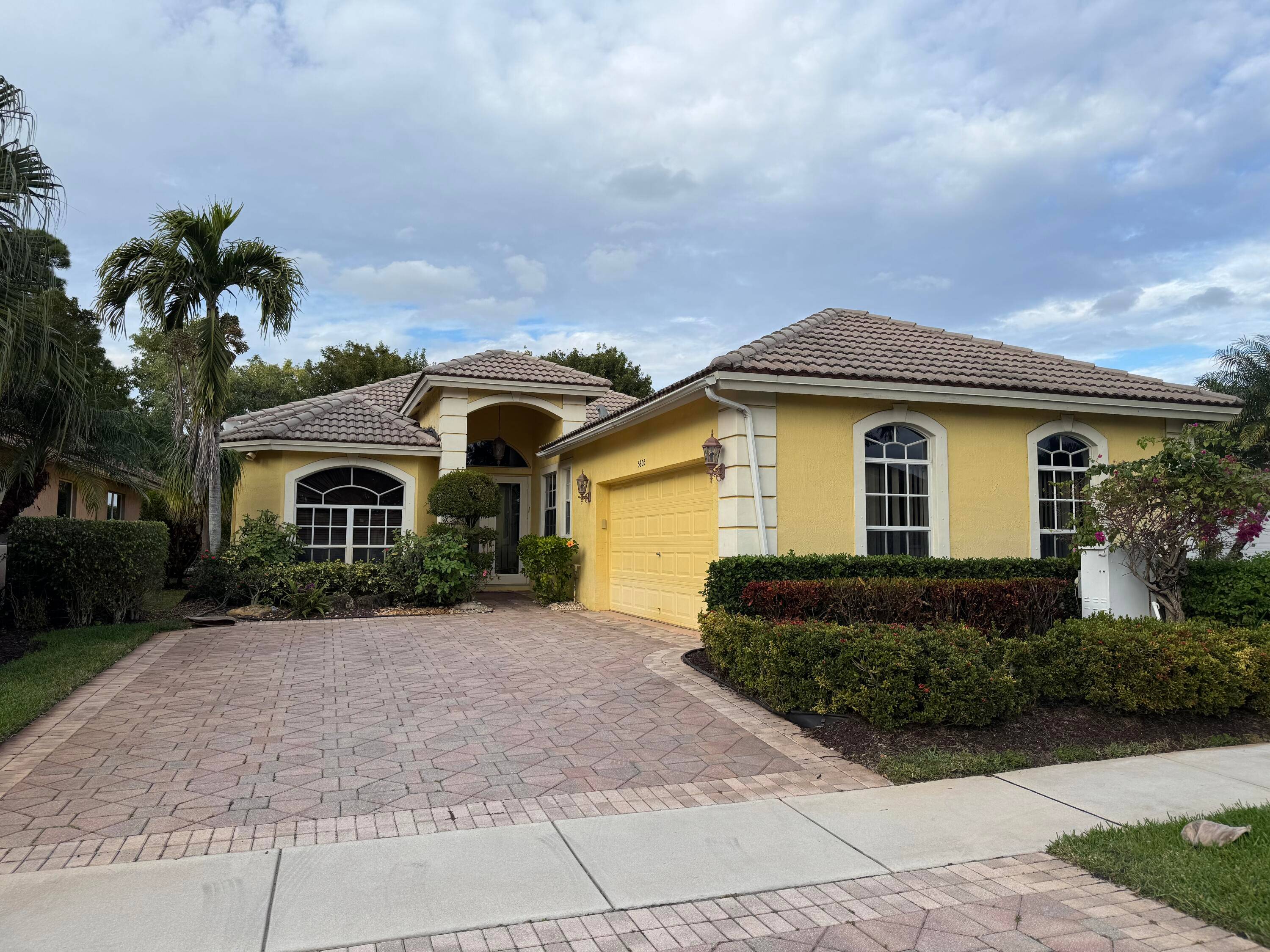 Luxury lakefront living awaits in this beautiful home in the prestigious Oakmont.