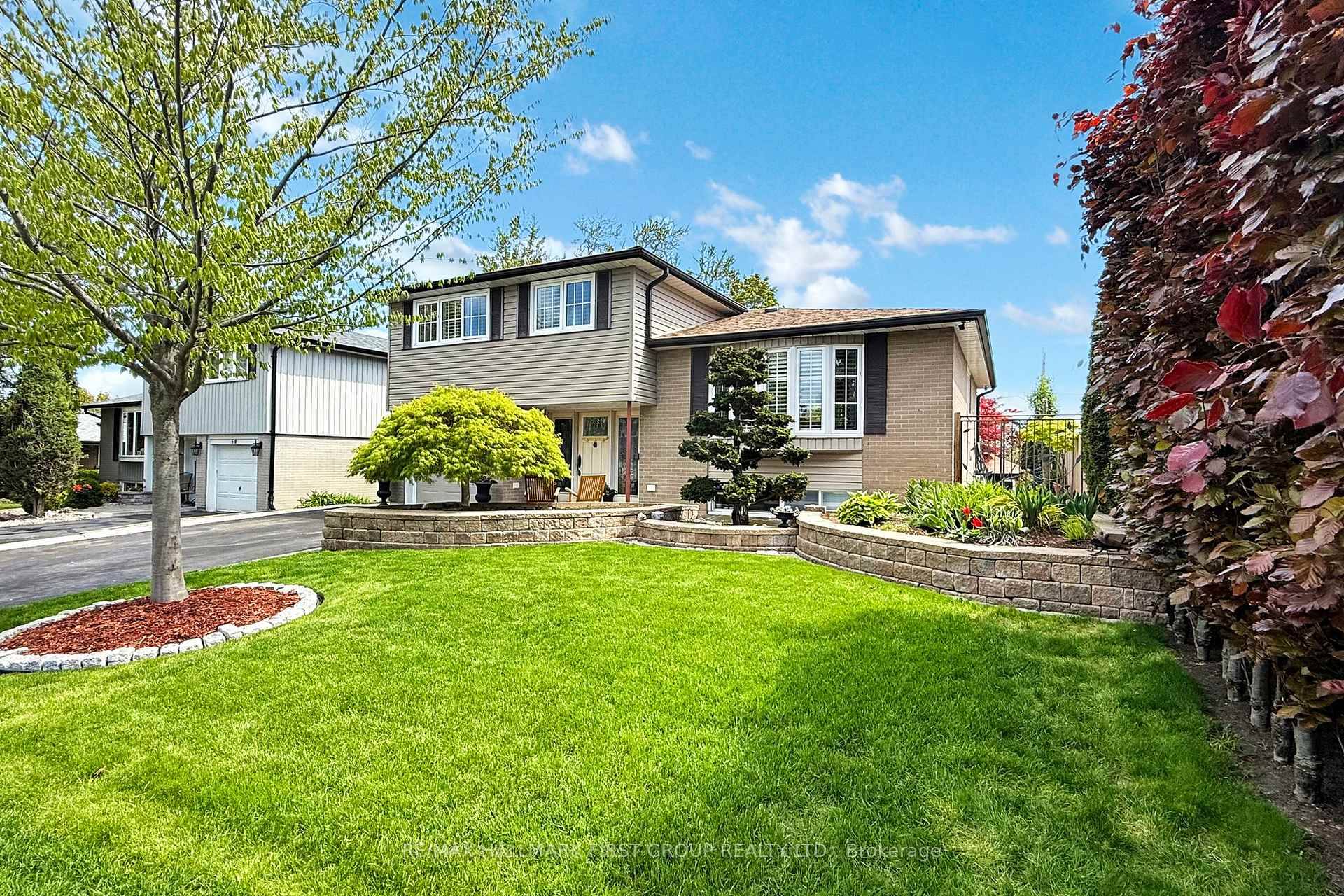Welcome home to 48 Crawford Dr.