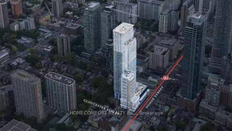 Golden Location ! 3 Year old Studio Suite In The Popular Gloucester On Yonge.