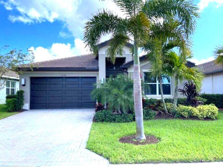 A Perfect Opportunity in Valencia Cay !