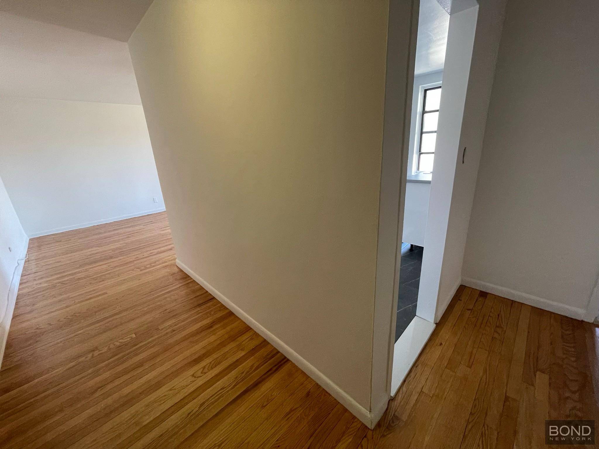 Massive One Bedroom Apartment All Utilities IncludedOversized layout with partial city viewsSeparate kitchen and large bedroomAll utilities included Central A CLaundry on siteElevator building for conveniencePrime location near N W ...