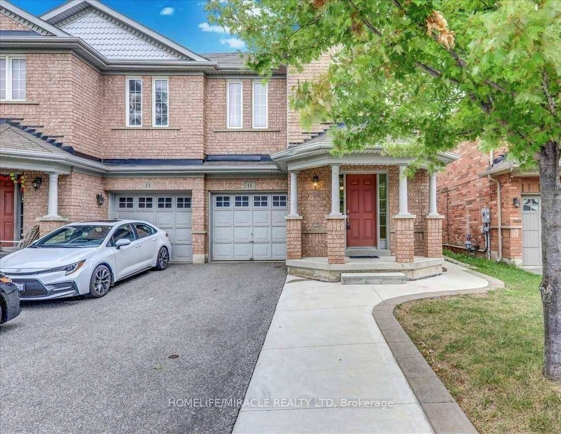 Welcome To This Beautiful FULLY UPGRADED 4 Bedroom amp ; 3 Washroom House in quiet neighborhood.